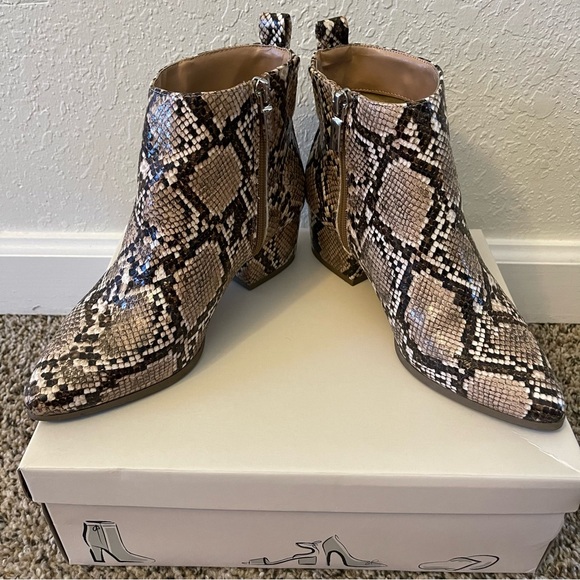 A new day Snakeskin Ankle Booties with Zipper - Picture 9 of 11